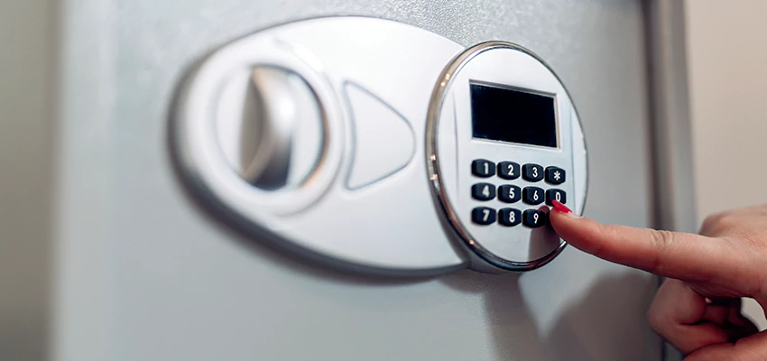 Jewelry Safe Cracking in Downey, California