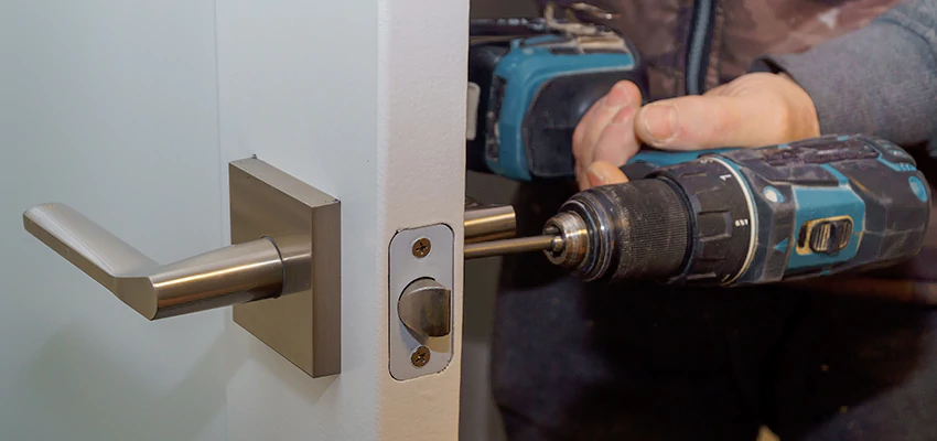 Broken Door Handle Lock Repair in Downey, California